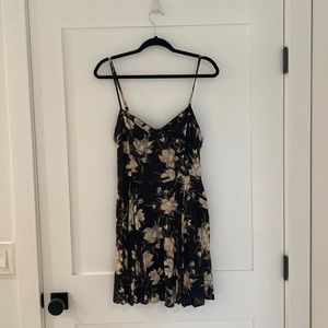 Aritzia Printed Floral Talula Lipinski Dress